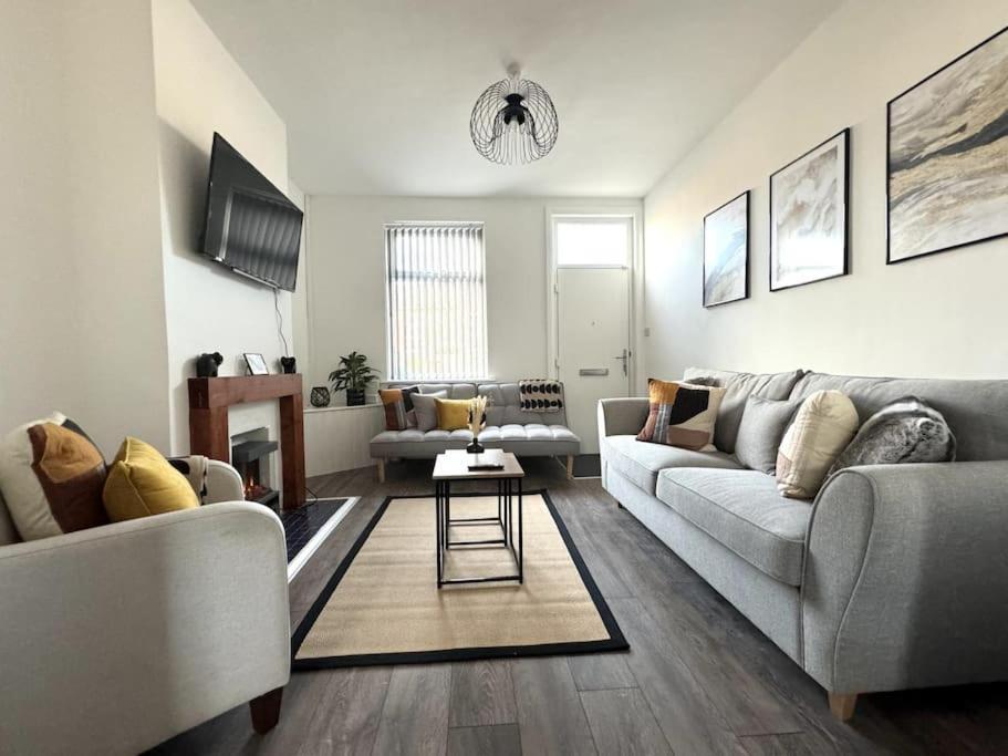 Stylish Home In York - Free Wifi & Parking - Close To Racecourse & City Centre Exterior foto