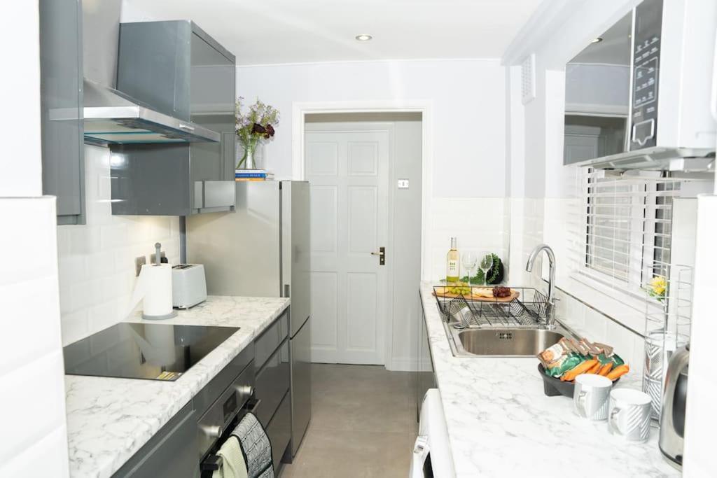 Stylish Home In York - Free Wifi & Parking - Close To Racecourse & City Centre Exterior foto